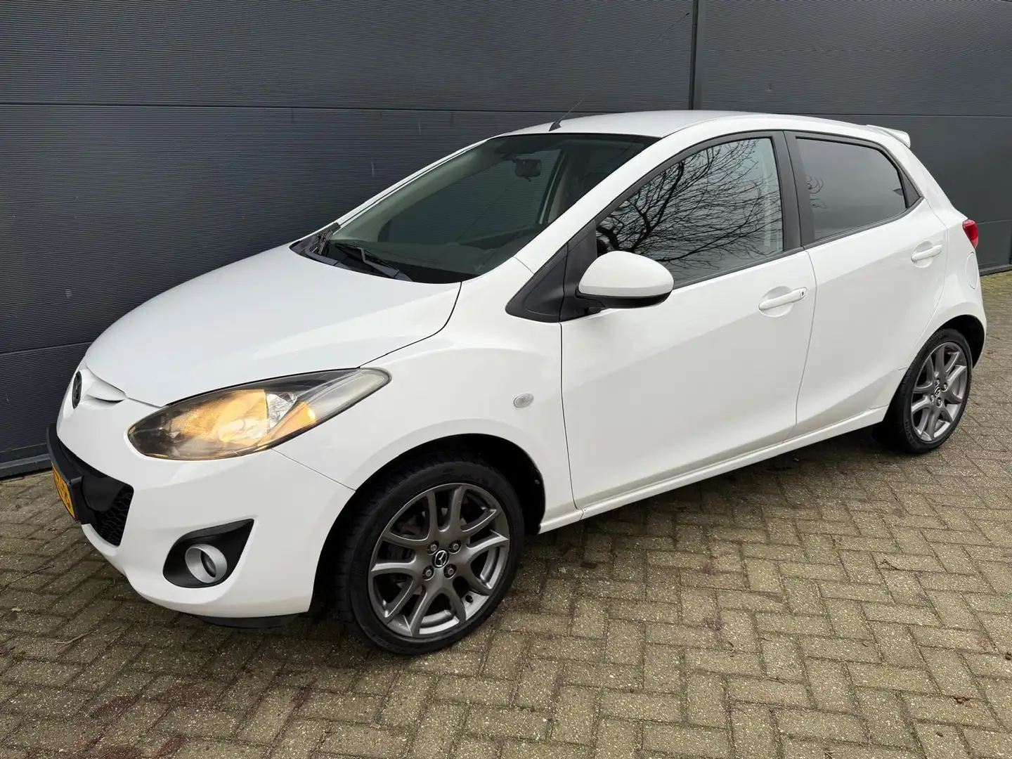 Mazda 2 1.3 BIFUEL GT/Airco/benizn-LPG/stoelverwarming Weiß - 2