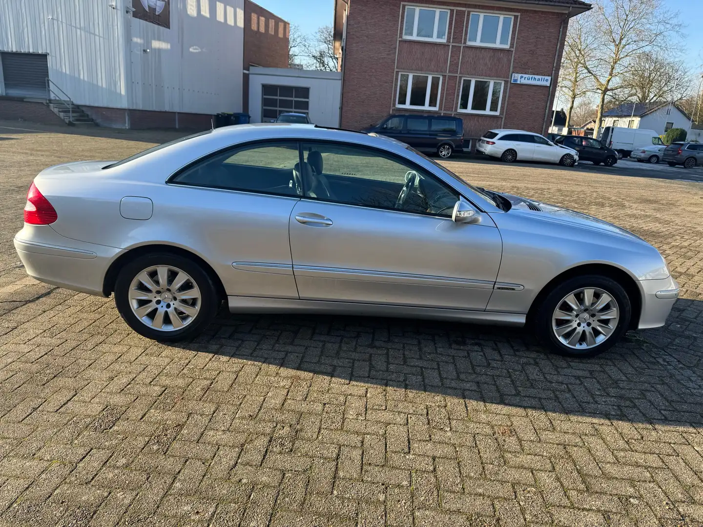 Mercedes-Benz CLK 280 V6, HU/AU 09.2025, inkl 1 Jahr Garantie,Navi,Leder Серый - 2