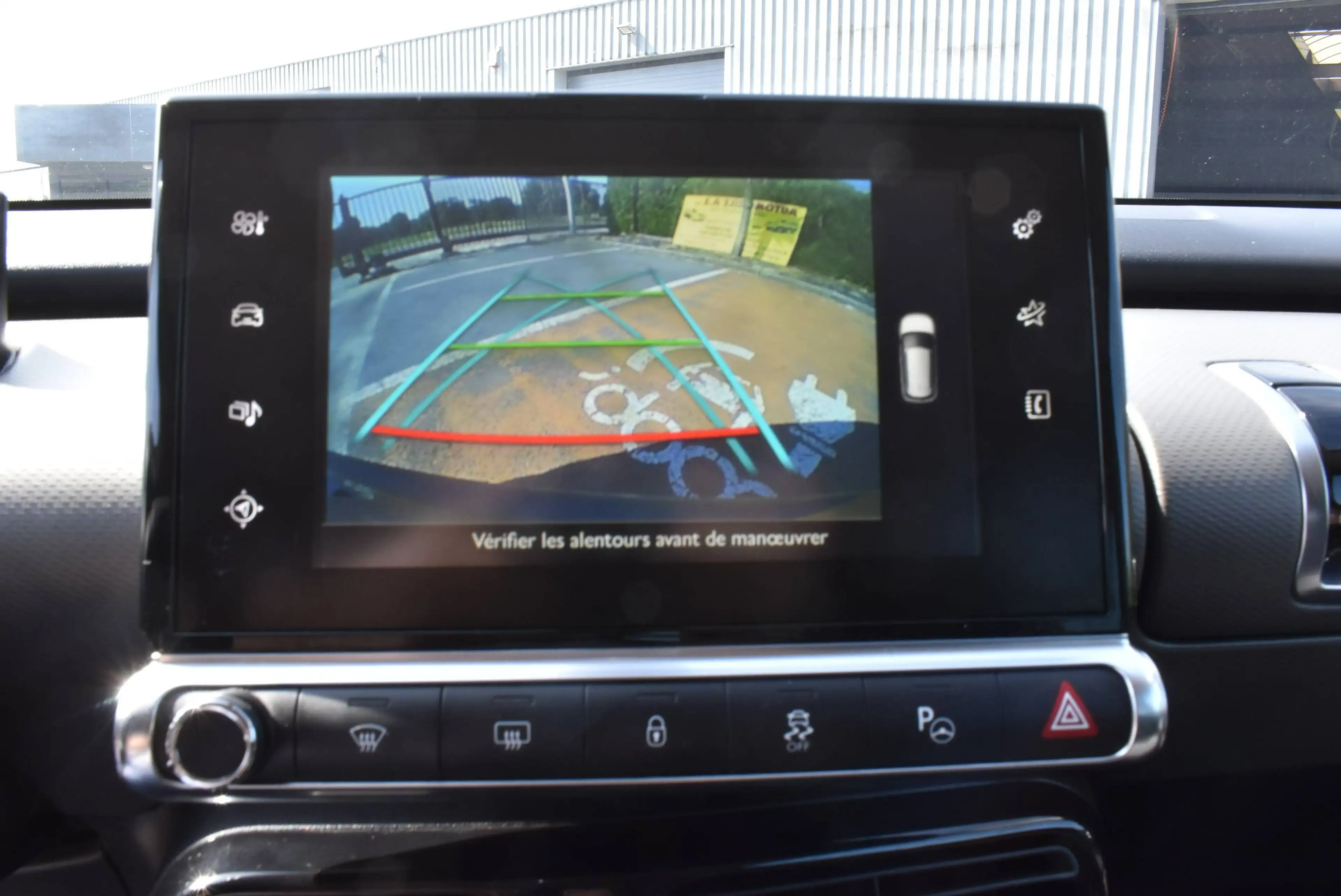Citroen C4 Cactus 1.2i Shine Edition Day Airco/GPS ***12M GARANTIE***97.000KM!!! — photo 11