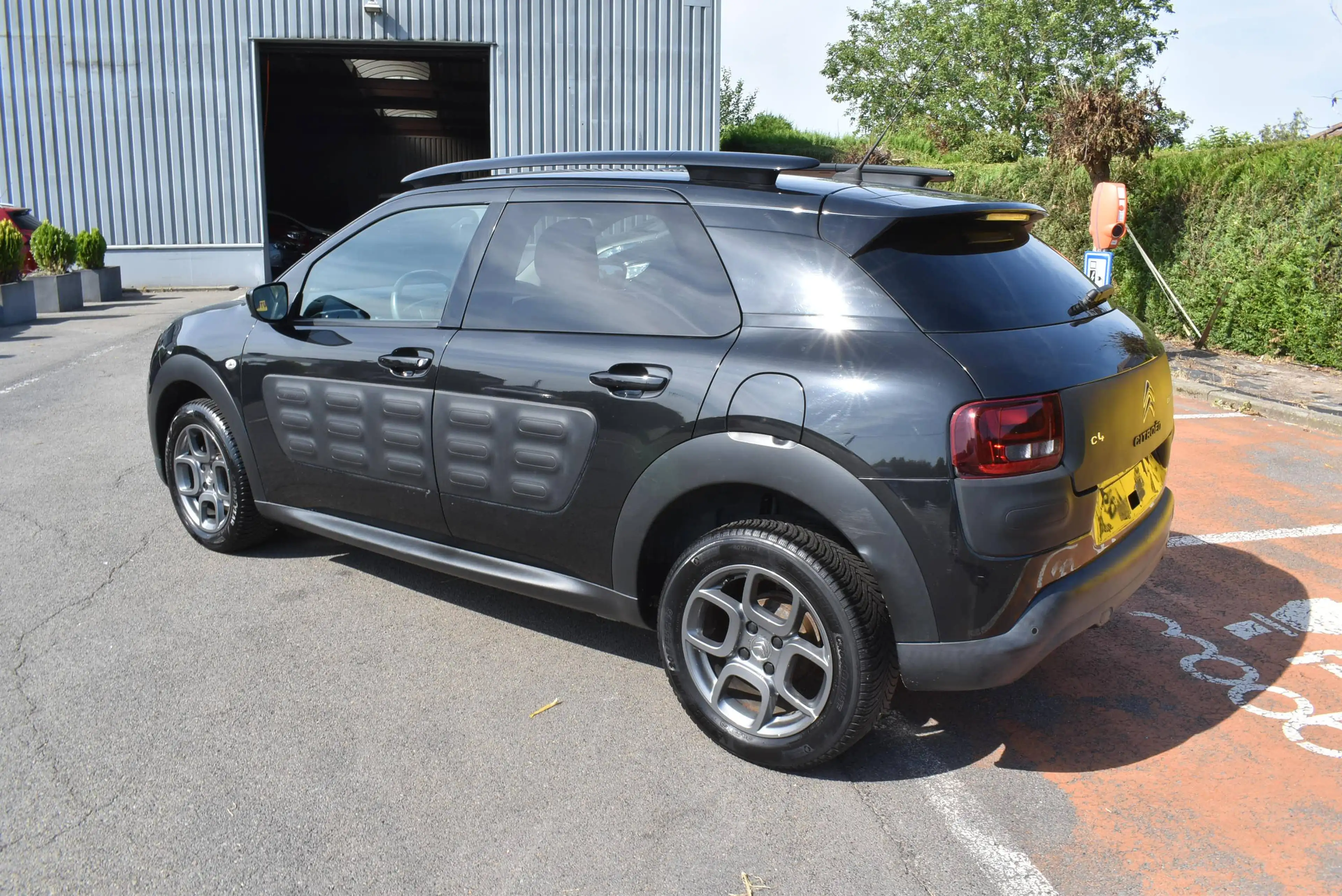 Citroen C4 Cactus 1.2i Shine Edition Day Airco/GPS ***12M GARANTIE***97.000KM!!! — photo 3