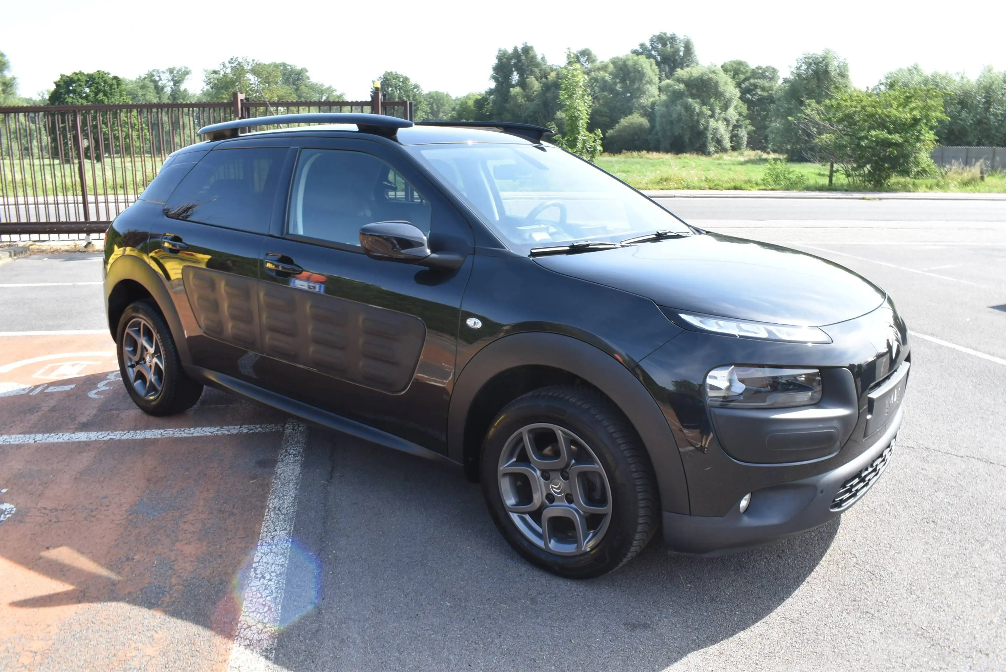 Citroen C4 Cactus 1.2i Shine Edition Day Airco/GPS ***12M GARANTIE***97.000KM!!! — photo 6
