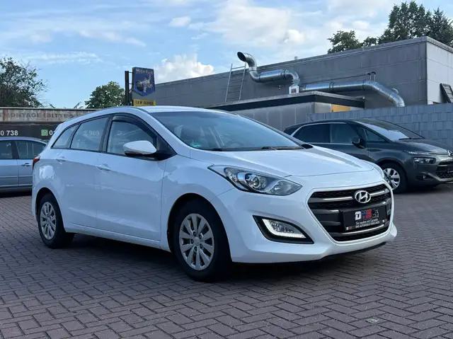Hyundai i30 Blue Style 1.6 Diesel * Automatik * Gepflegt