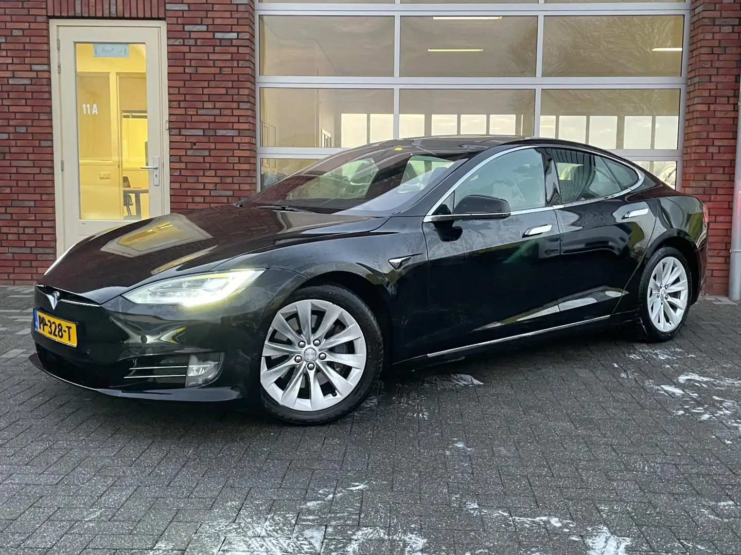 Tesla Model S 90D Base | SOH 86% | Full Self Driving €7500,- | P Zwart - 1