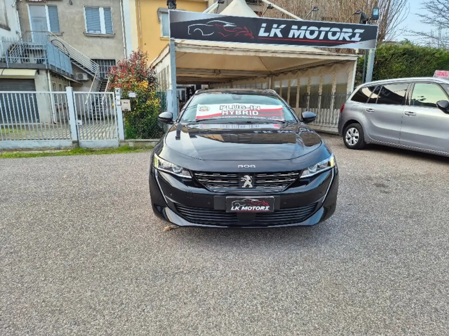 Peugeot 508 508 Plug-in Hybrid 225 e-EAT8 SW Allure Schwarz - 1