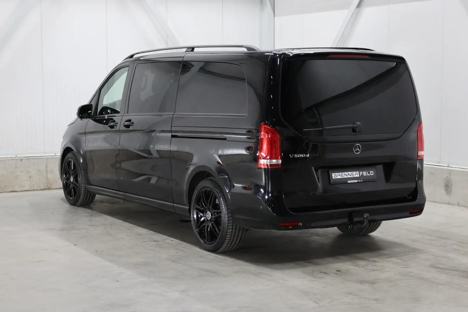 Mercedes-Benz V 300 300d Extra Lang DC Avantgarde Edition Zwart - 2