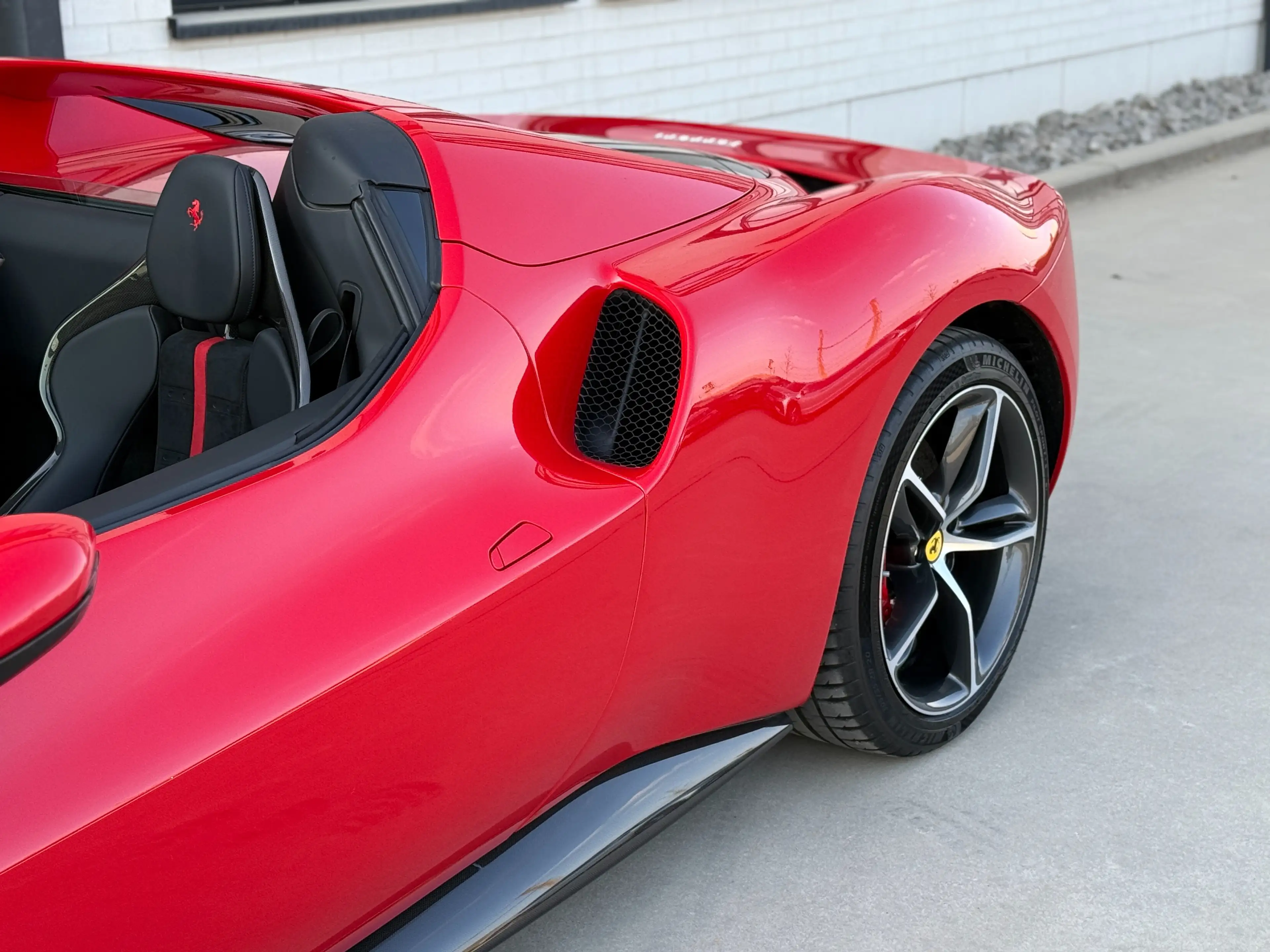 Ferrari 296 GTS LIFT / CARBON / ALCANTARA / DAYTONA / FULL PPF — photo 13