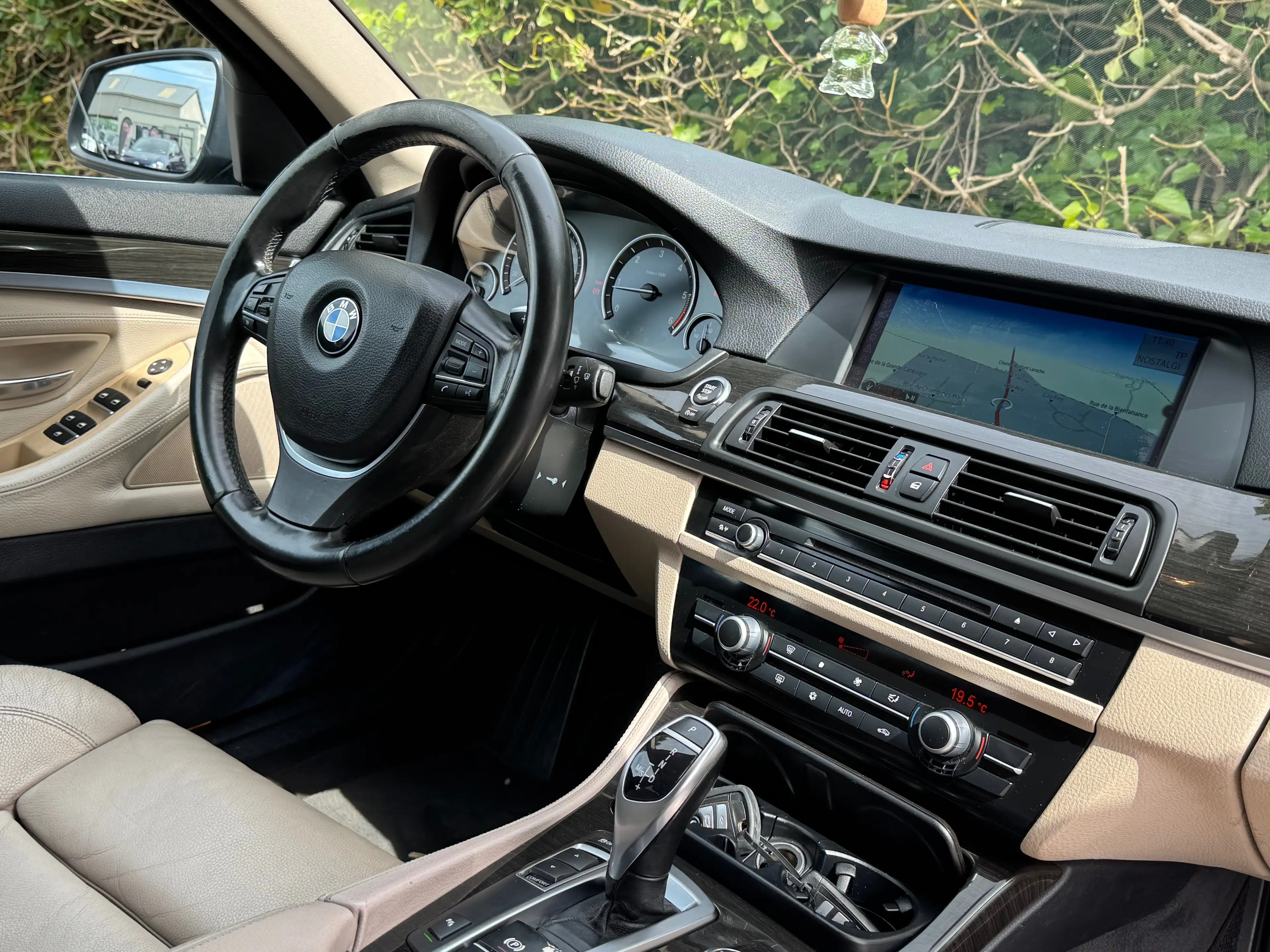 BMW 525 525D // AUTOMATIQUE // CUIR // GPS // CAMERA — photo 12