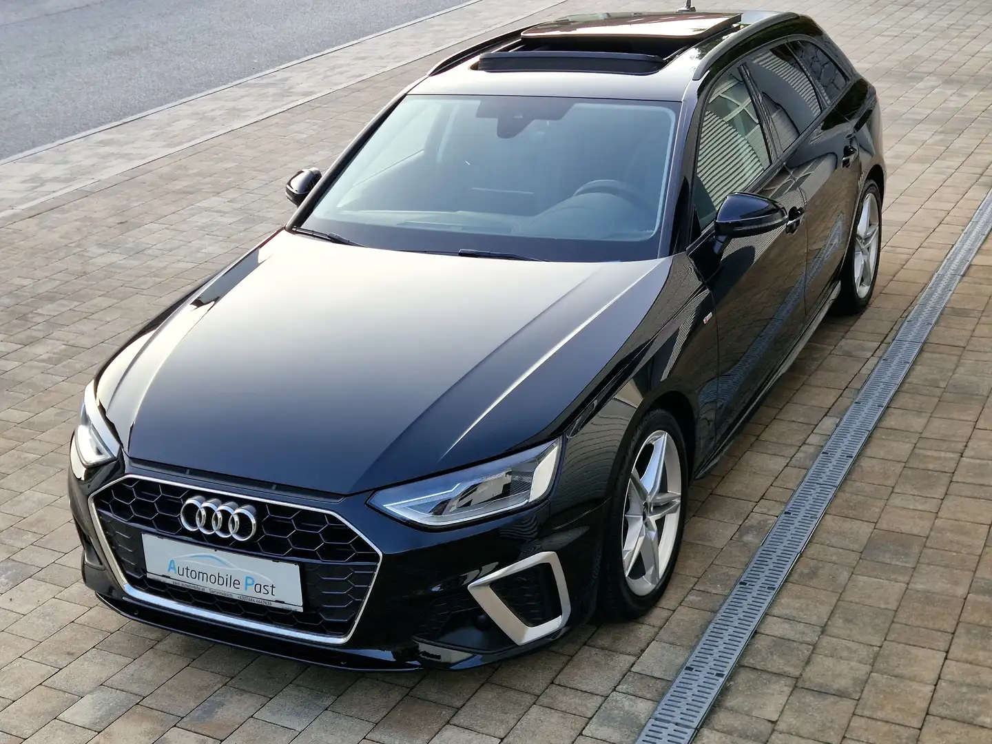 Audi A4 TDI S- Tronic S- Line Panorama*AHK*Kamera!!! Schwarz - 1