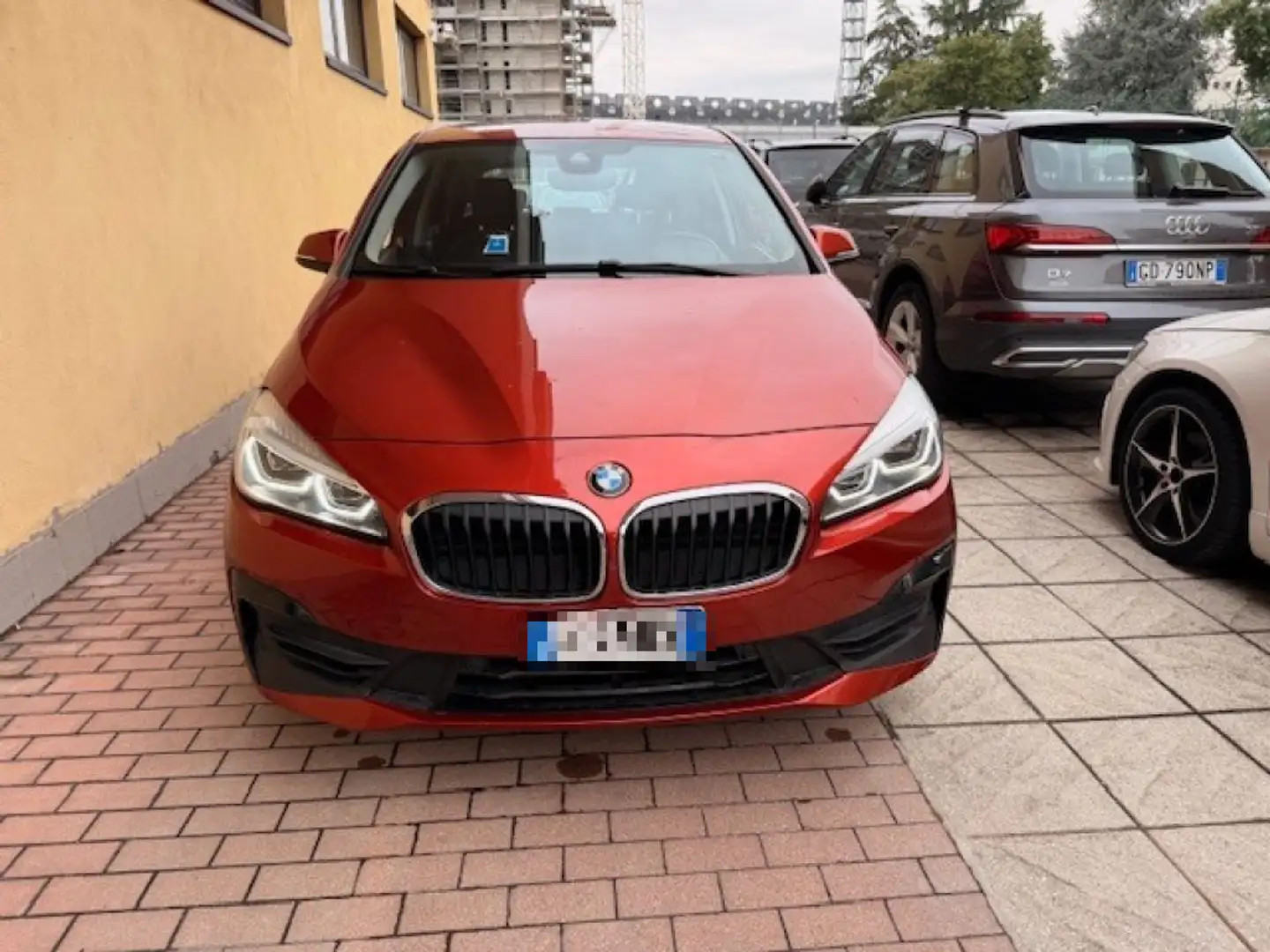 BMW 216 d Active Tourer Luxury Orange - 2