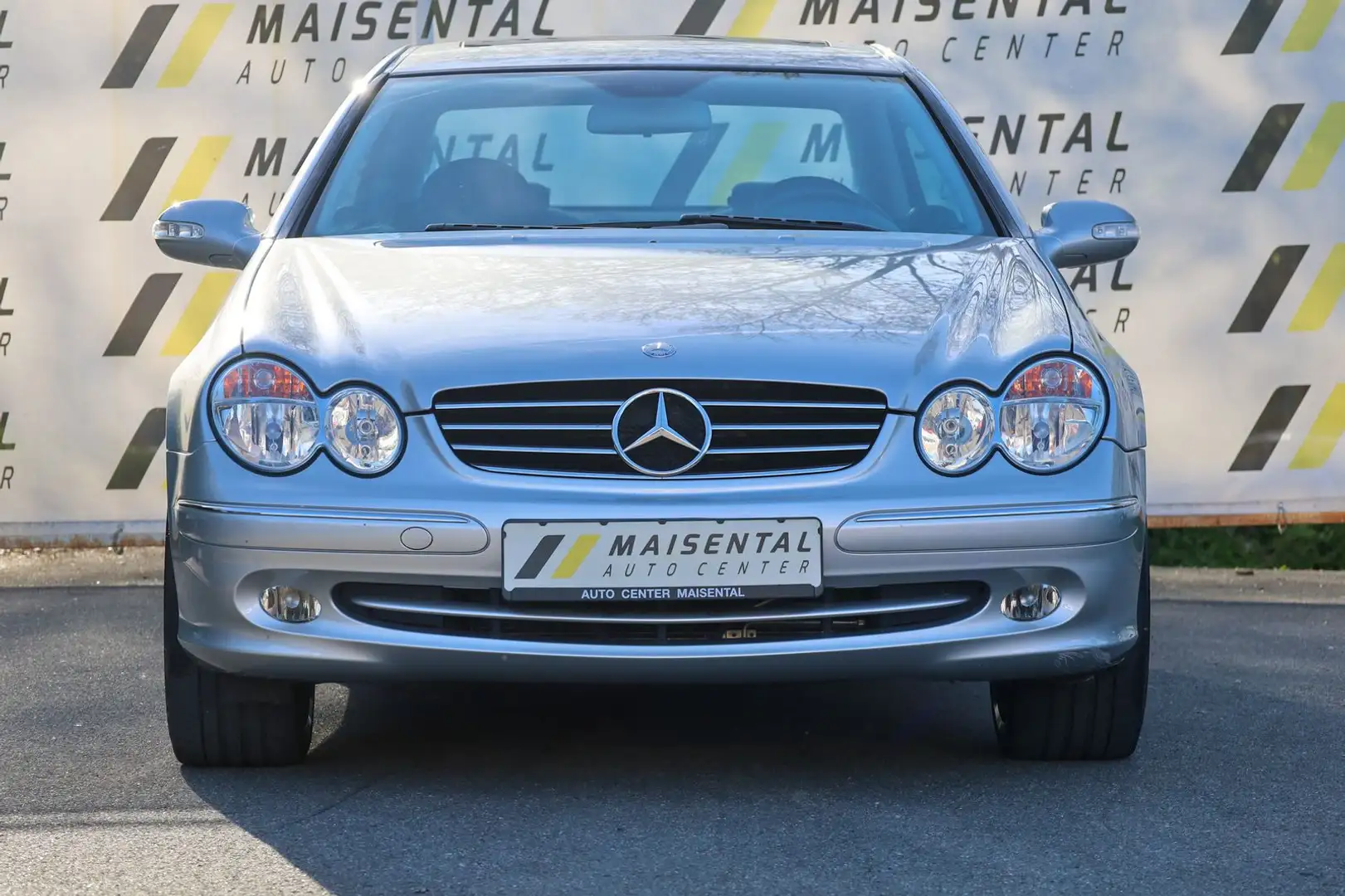 Mercedes-Benz CLK 240 Avantgarde|MFL|19"|Temp|Pano|Klima|NAVI Silber - 2