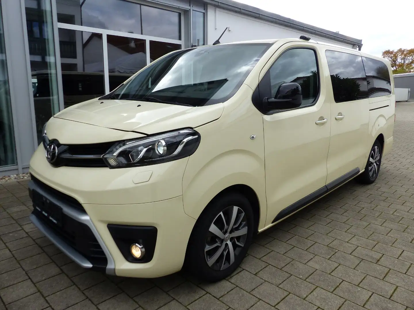 Toyota Proace 2.0D Autom. Verso L2 Executiv Leder 7Sitz Noir - 2