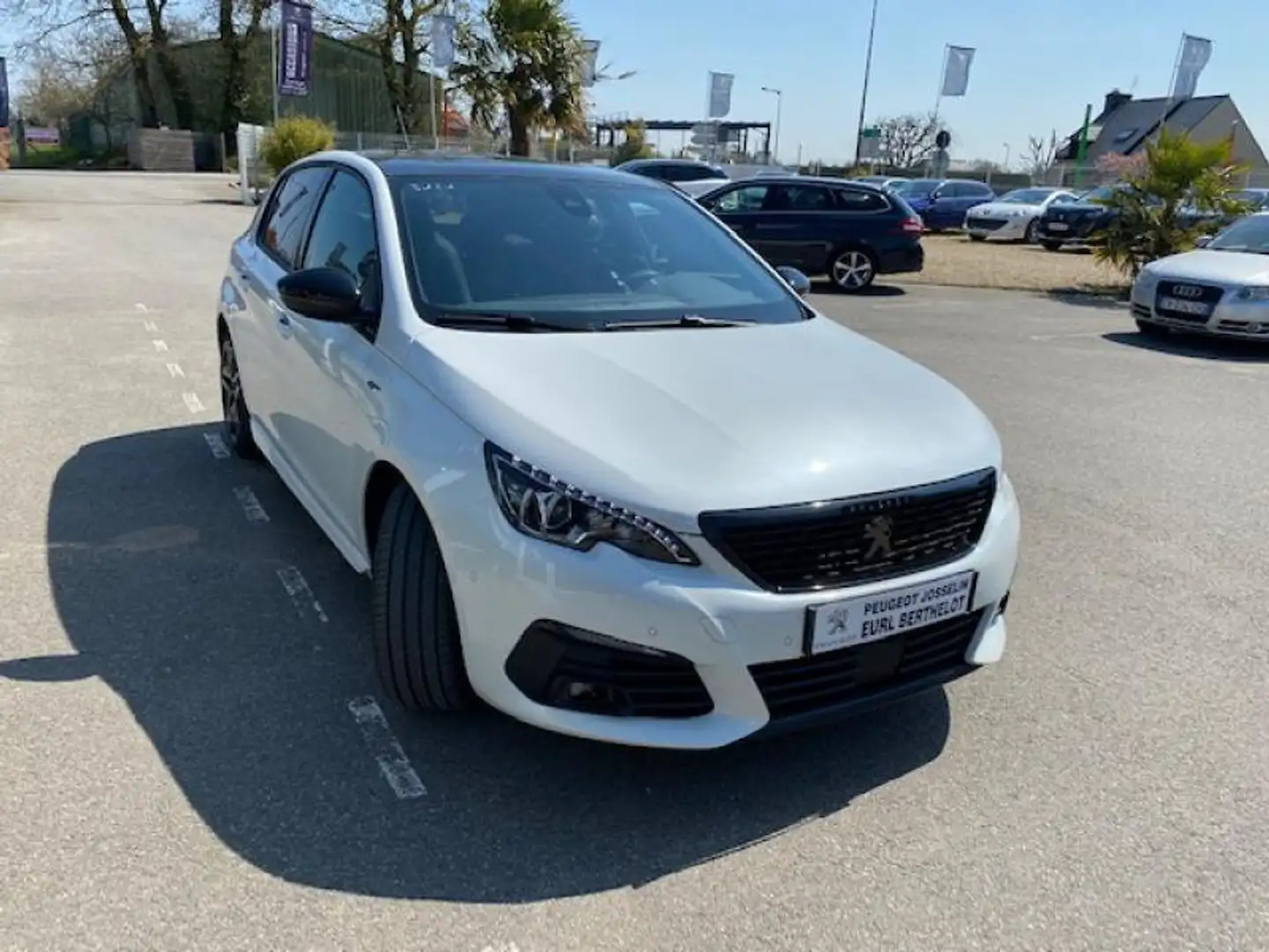 Peugeot 308 1.5 bluehdi 130ch gt pack pano eat8 - 2