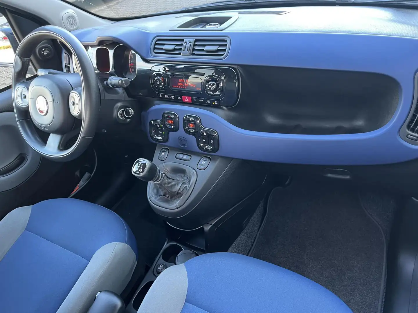 Fiat Panda TwinAir TURBO 80PK Lounge CLIMA+LICHTMETALEN VELG Bleu - 2