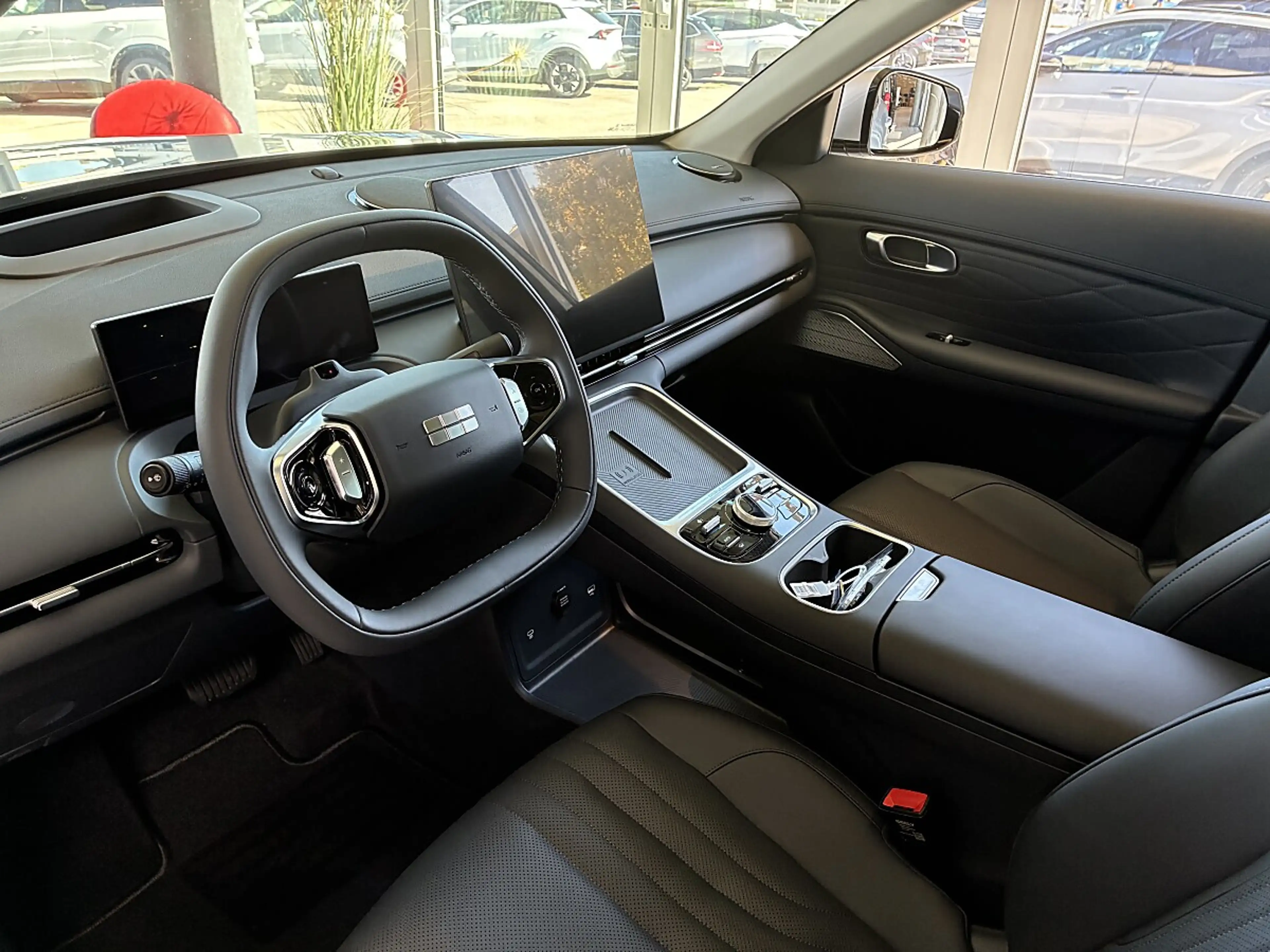 Geely Others Starray EM-i PHEV MAX+ — photo 5