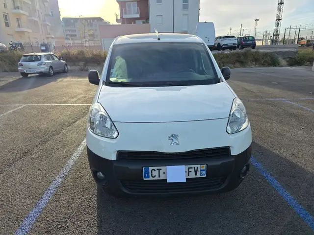 Peugeot Partner view 3