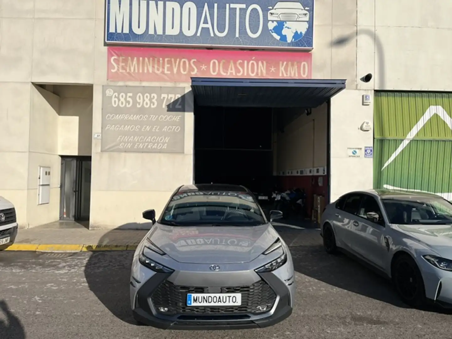 Toyota C-HR 140H Advance Grau - 2