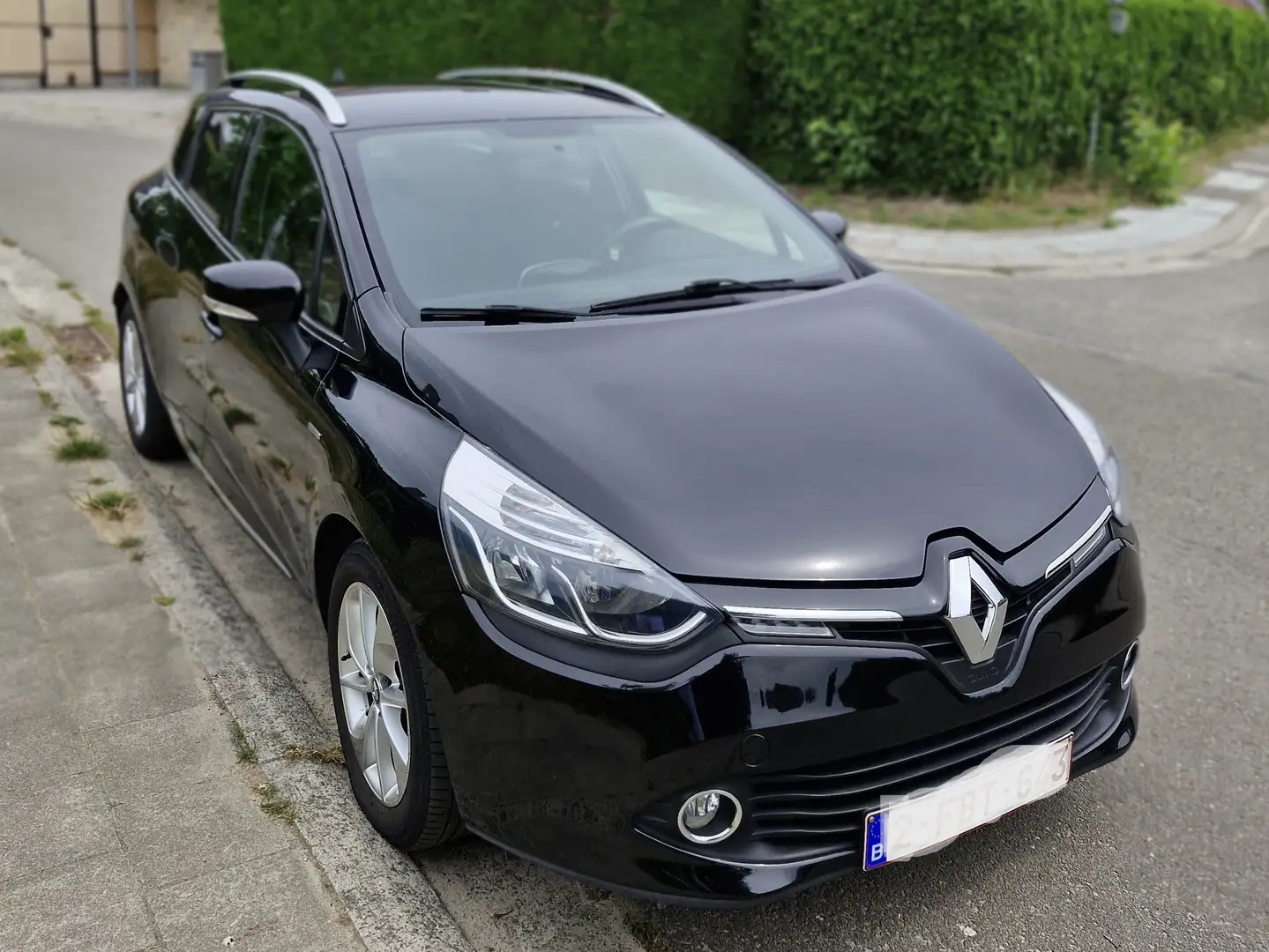 Renault Clio Clio Grandtour 1.2 16V 75 Limited Zwart - 2