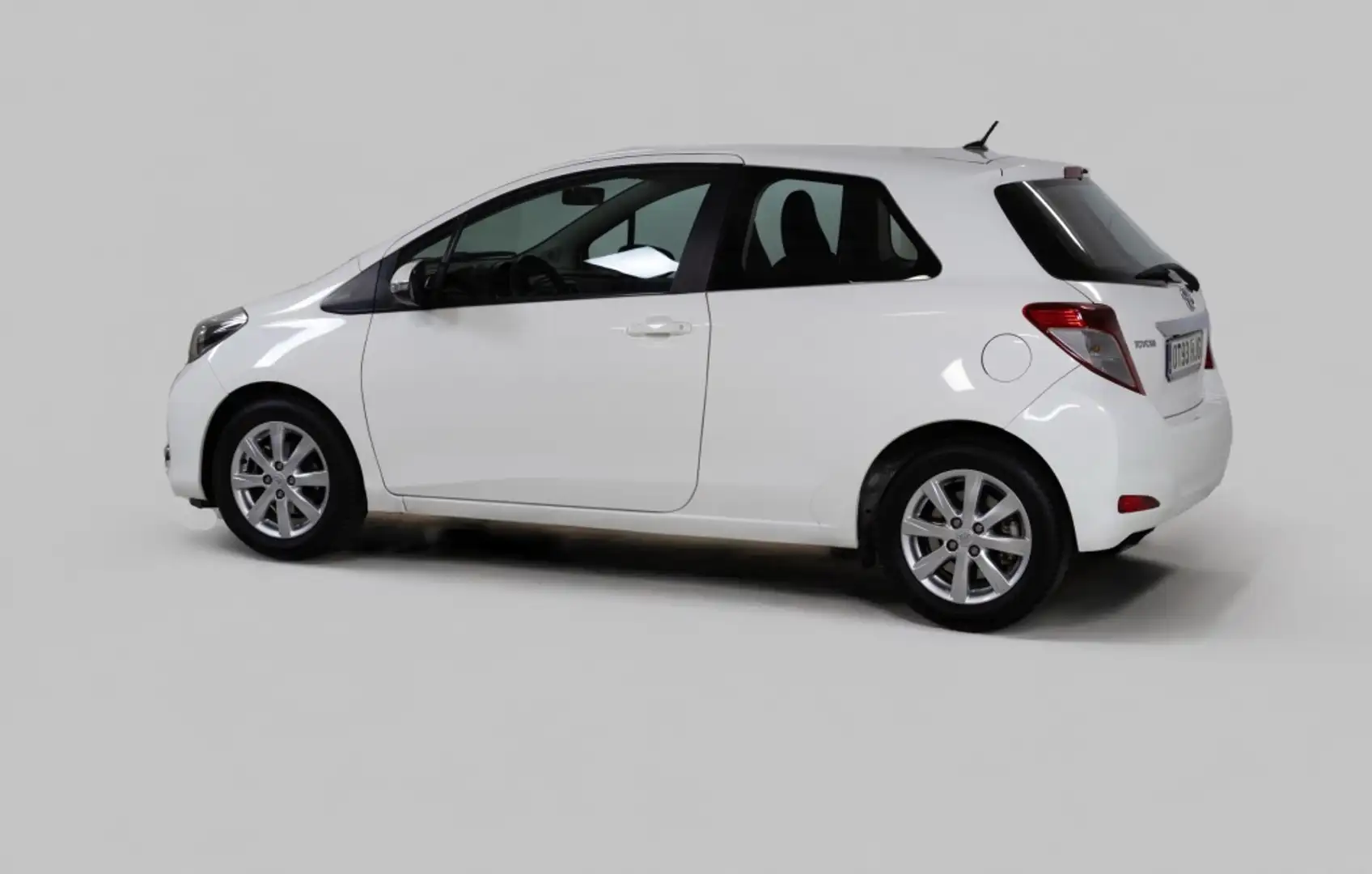 Toyota Yaris 1.3 Active MultiDrive Blanco - 2