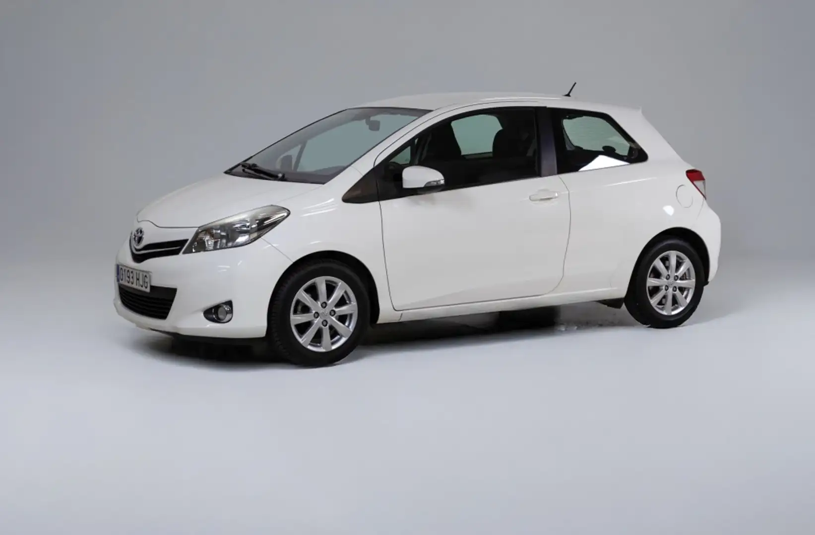 Toyota Yaris 1.3 Active MultiDrive Blanco - 1