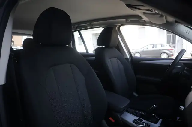 BMW X3 view 6