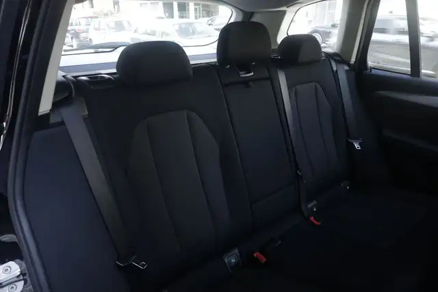 BMW X3 view 13