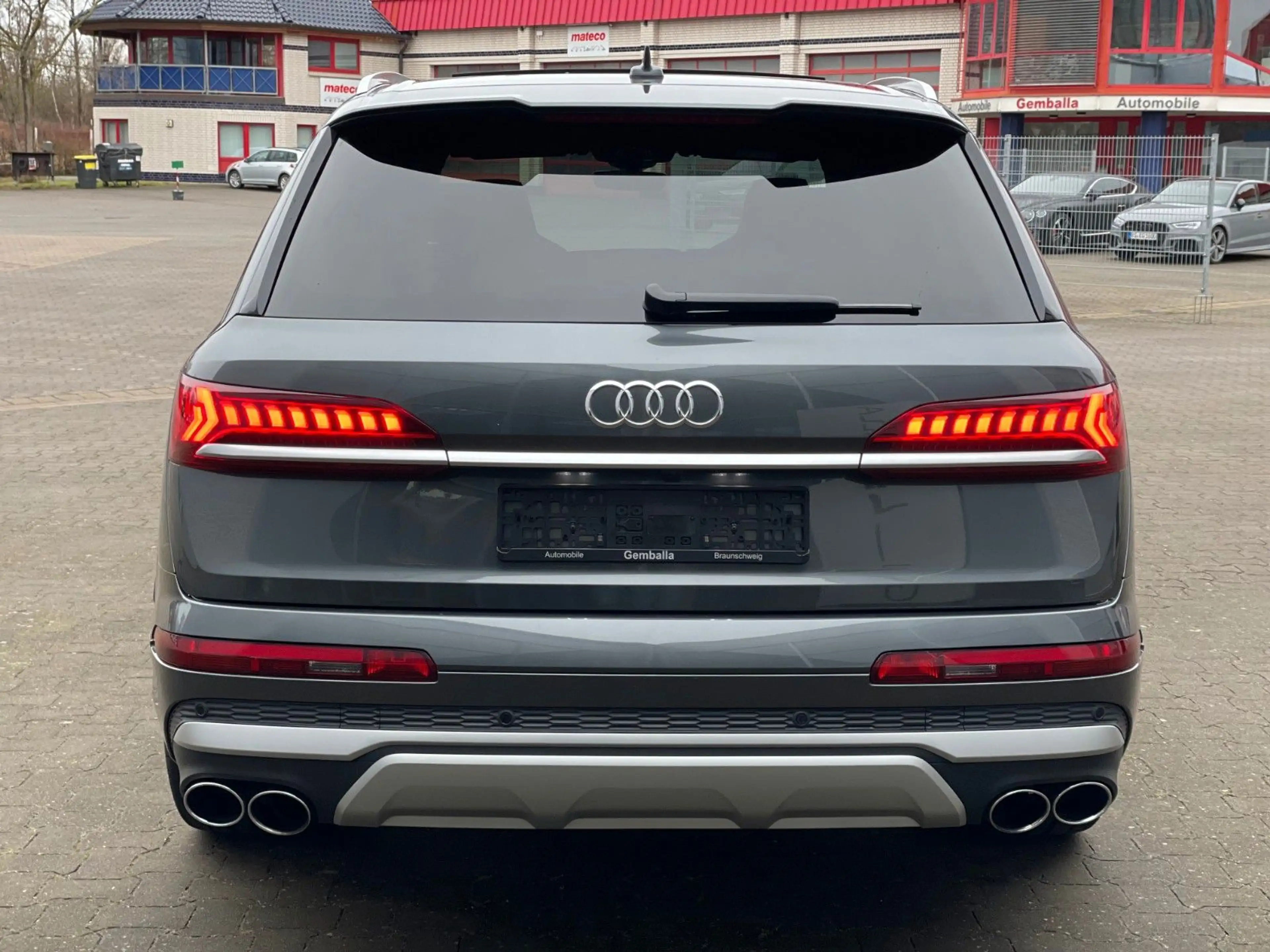 Audi SQ7 4.0 QUATTRO TDI, S-SITZE RAUTE, PANO, 22" — photo 11
