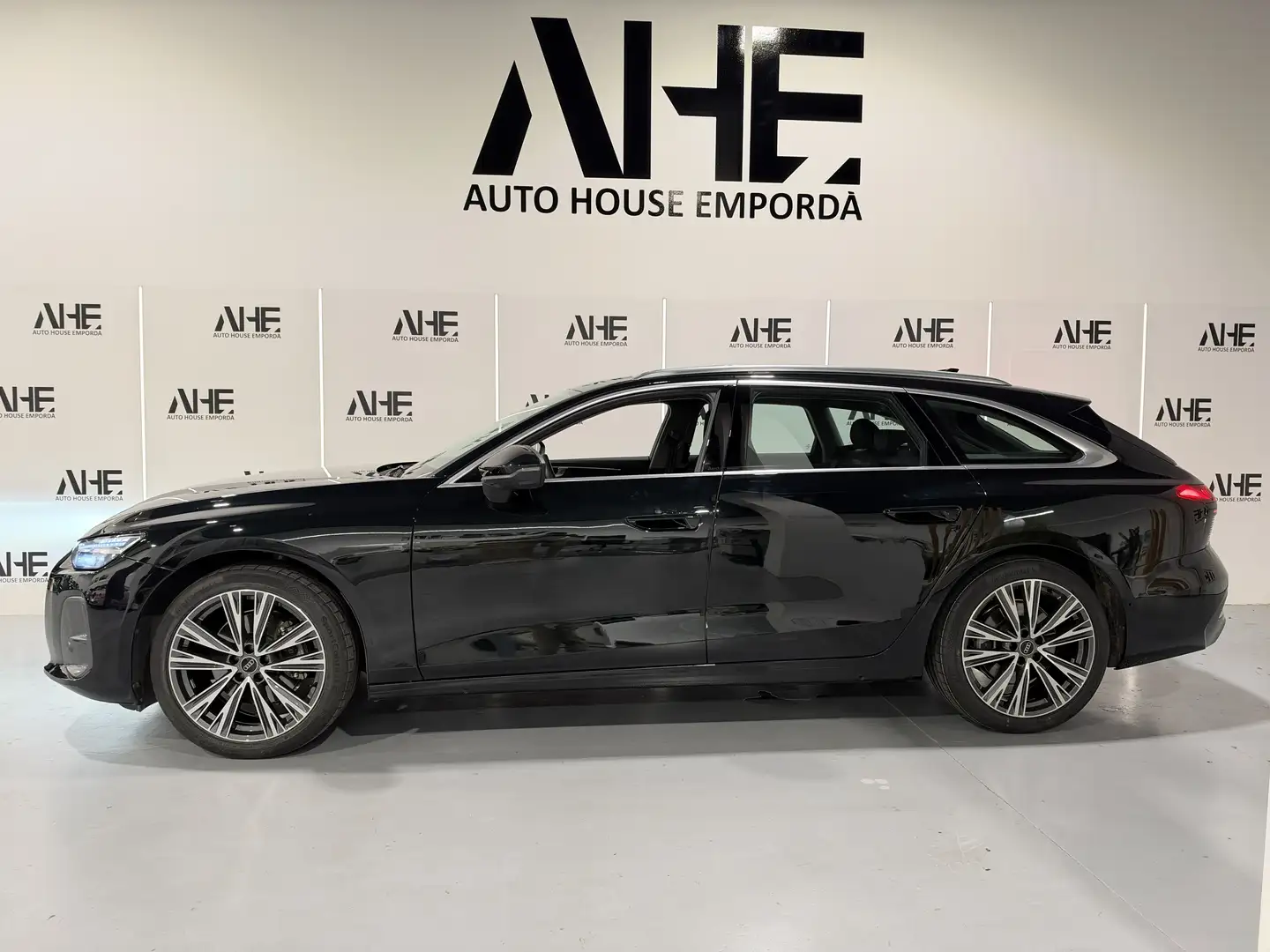 Audi A6 Familiar Automático de 5 Puertas Negro - 2