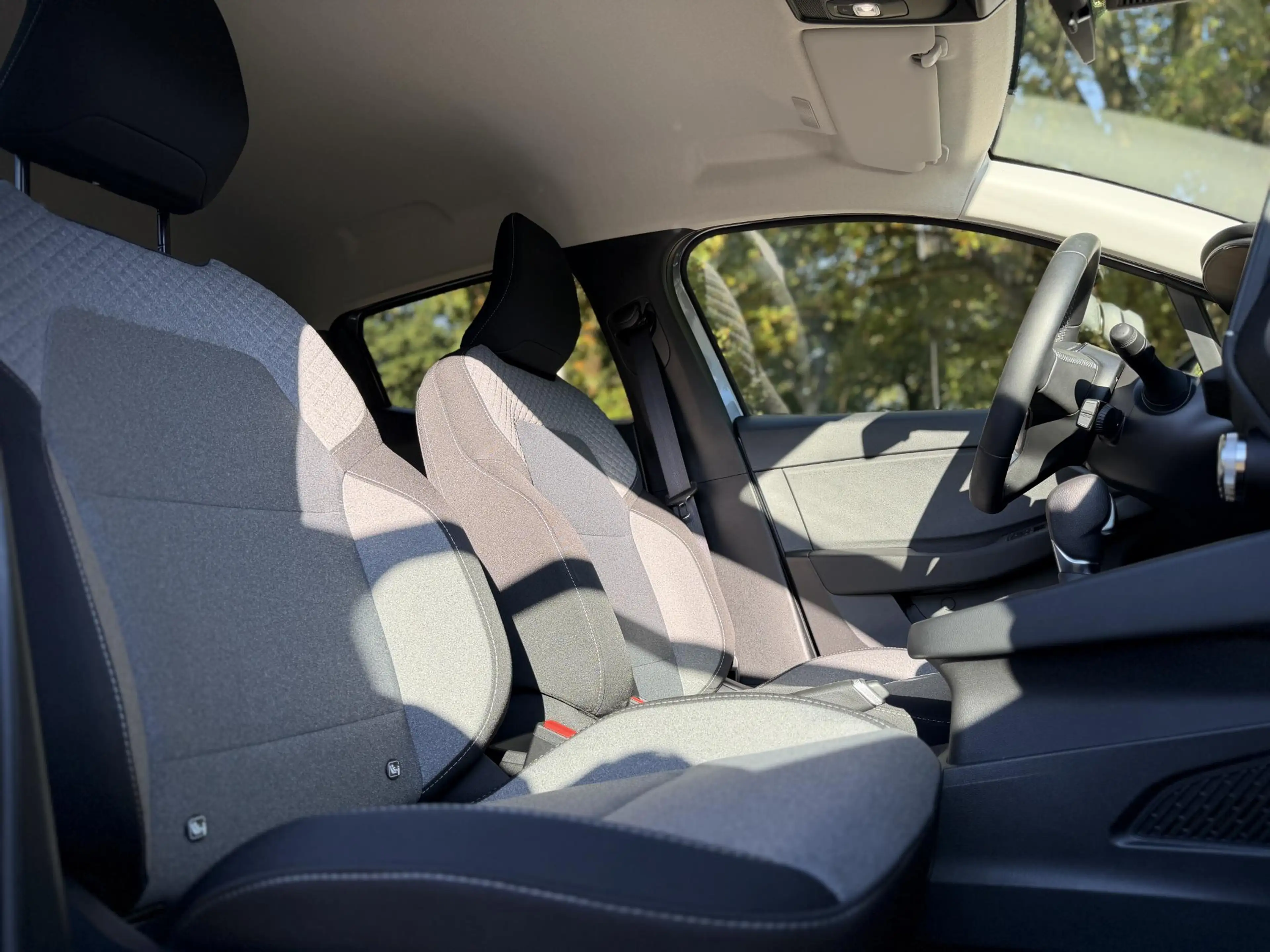 Mitsubishi Colt 1.6 HEV Intense | Camera | LED | BTW | — photo 6