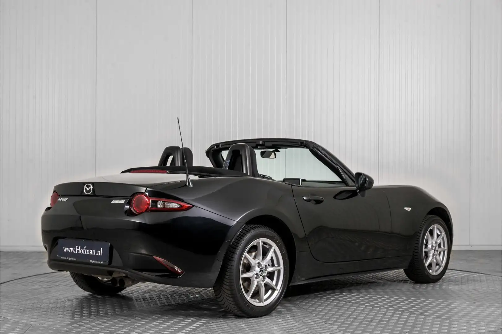 Mazda MX-5 MX-5 1.5 SkyActiv-G 131 S NAVIGATIE Zwart - 2