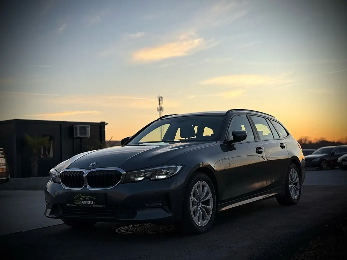 BMW 320 d xDrive Touring Aut. Gris - 1