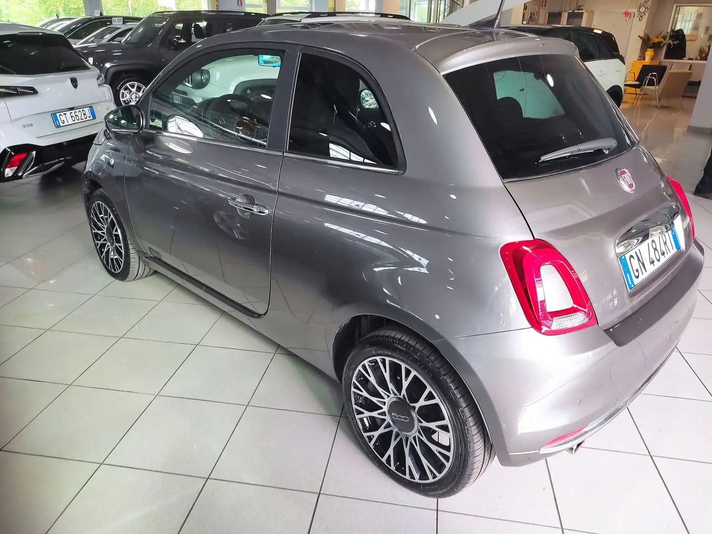 Fiat 500 1.0 Hybrid Dolcevita Gris - 2