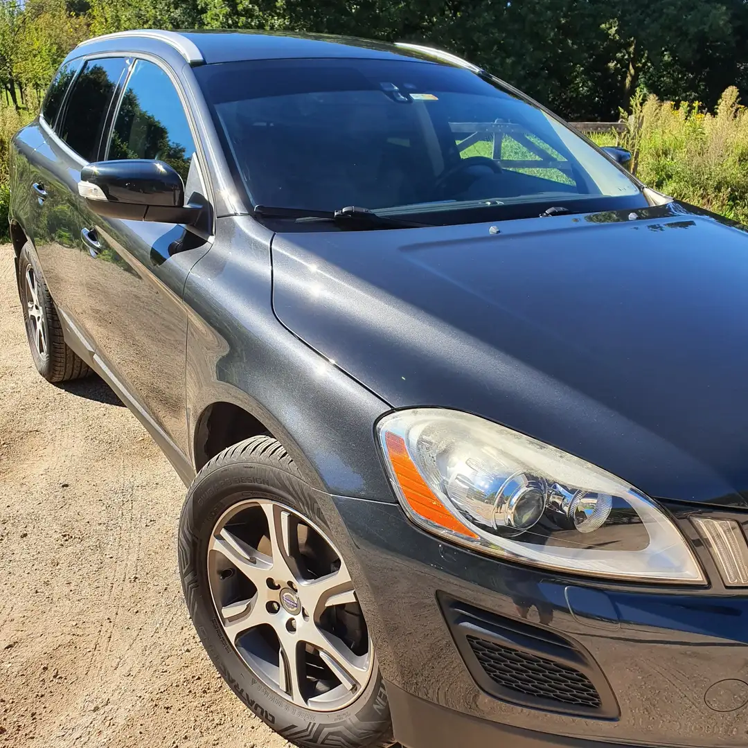 Volvo XC60 D3 AWD Aut. Momentum - 1