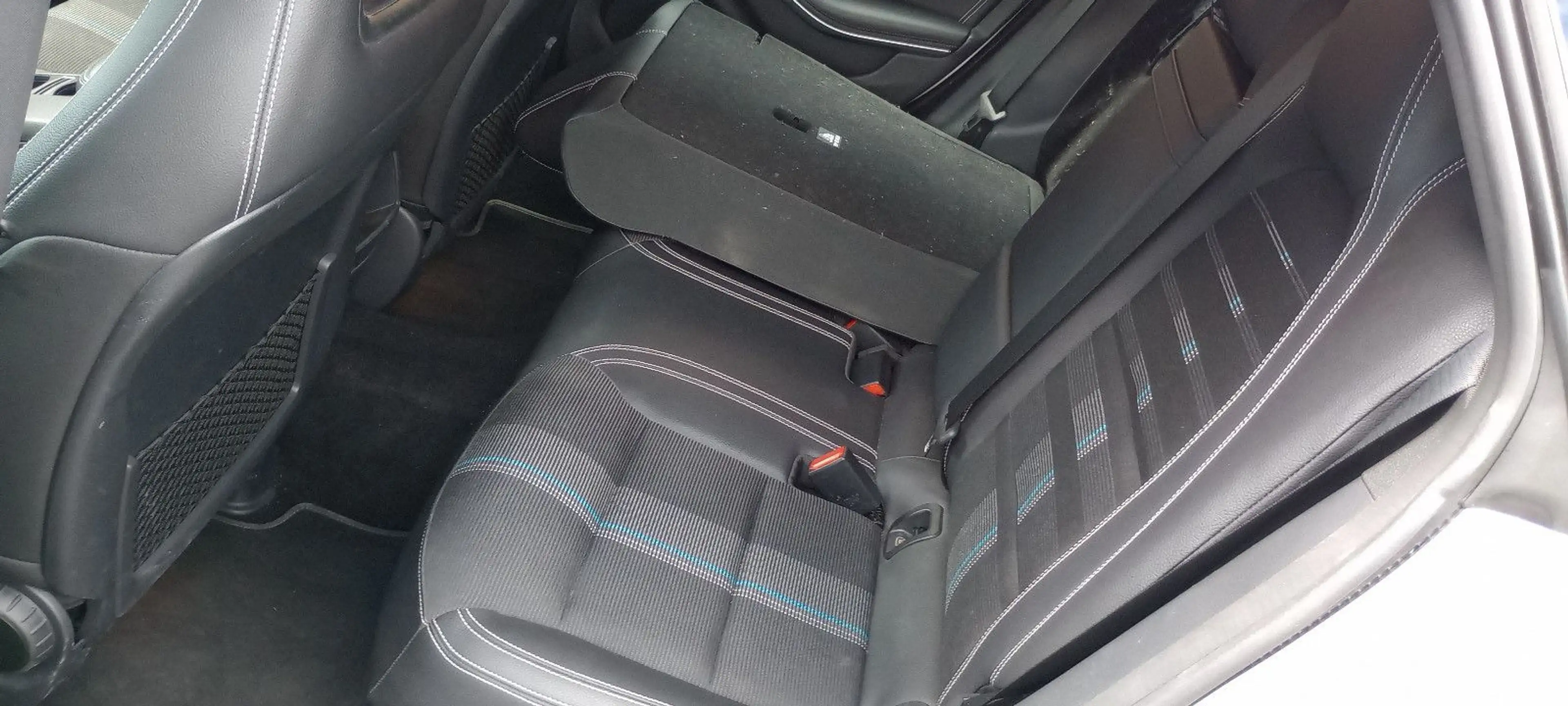 Mercedes-Benz CLA 220 4Matic DCT NaviRückf eHeckkScheckheft — photo 6