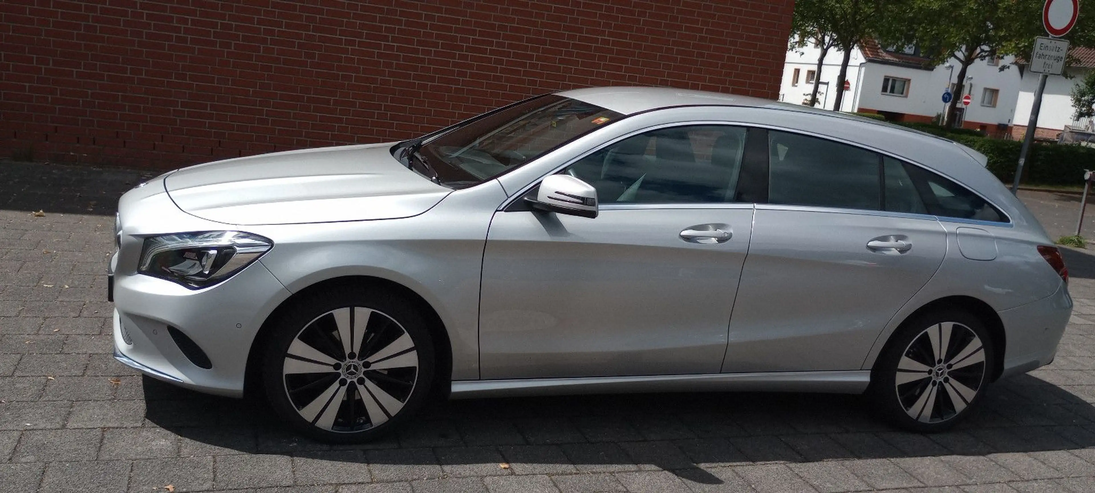 Mercedes-Benz CLA 220 4Matic DCT NaviRückf eHeckkScheckheft — photo 9