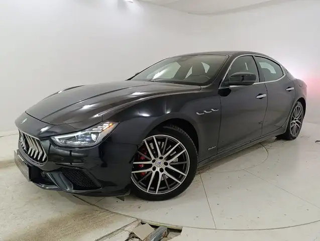 Maserati Ghibli 3.0 V6 Biturbo 430 cv SQ4
