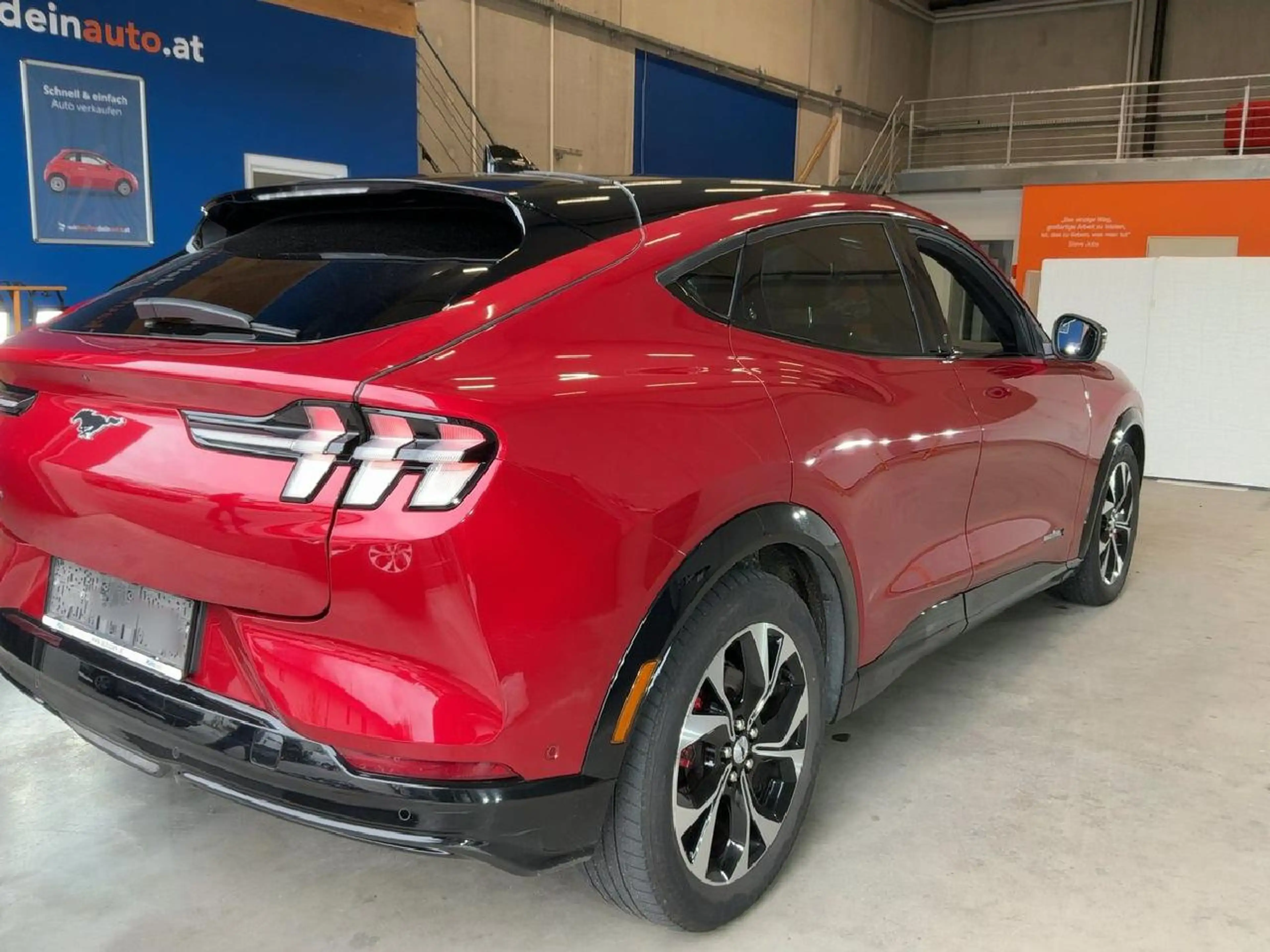 Ford Mustang Mach-E Mustang Mach-E Titanium AWD Extended Range — photo 6