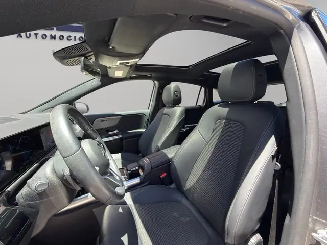 Mercedes-Benz Gla view 10