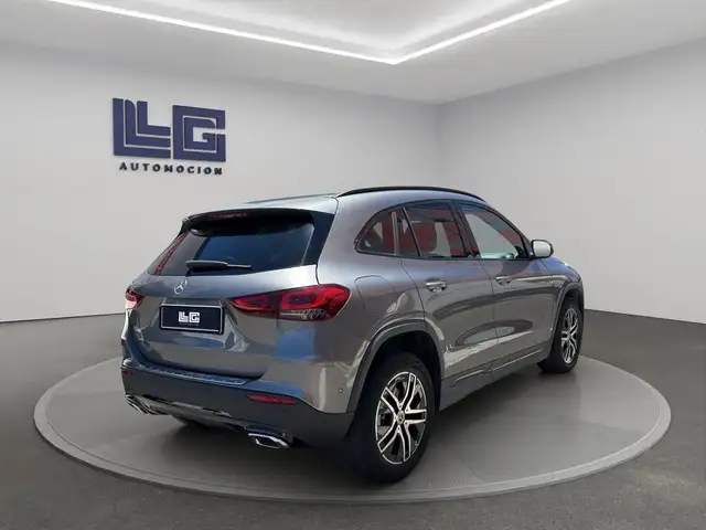 Mercedes-Benz Gla view 4