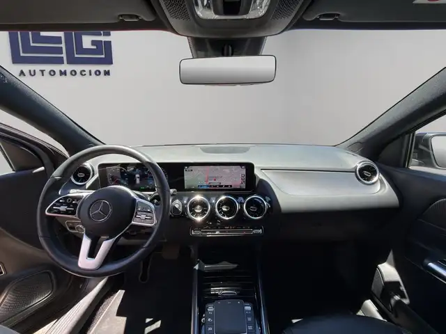 Mercedes-Benz Gla view 11