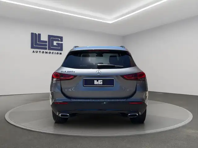 Mercedes-Benz Gla view 5