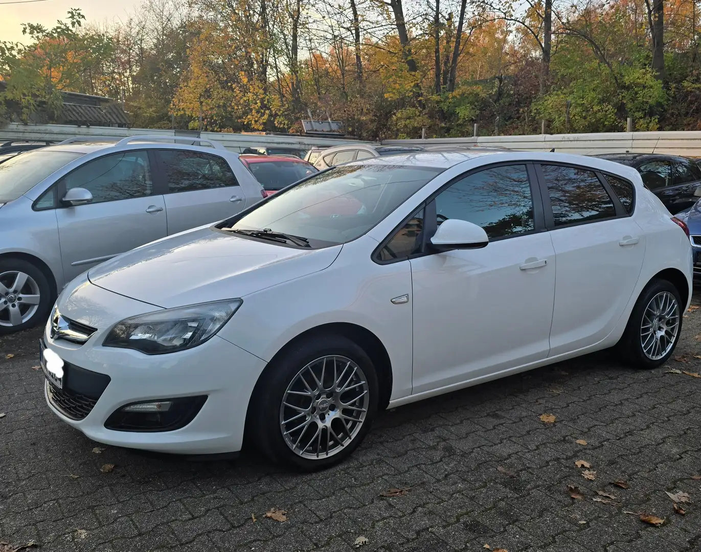 Opel Astra Selection,Euro 5,Tüv 08-2026,LPG Gas. Weiß - 1