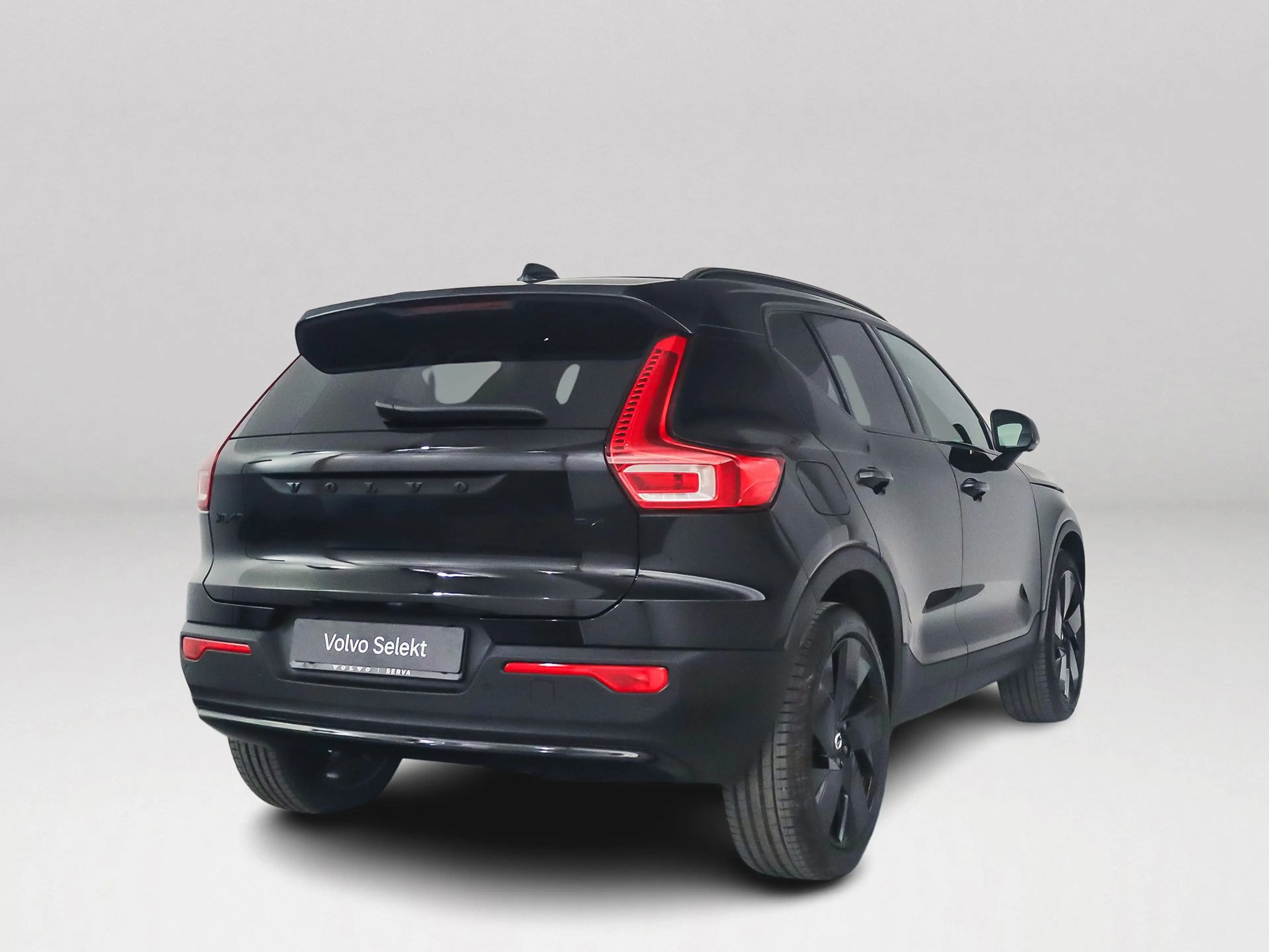 Volvo XC40 B4 Plus Black Edition | Panoramadak | 360° camera — photo 2