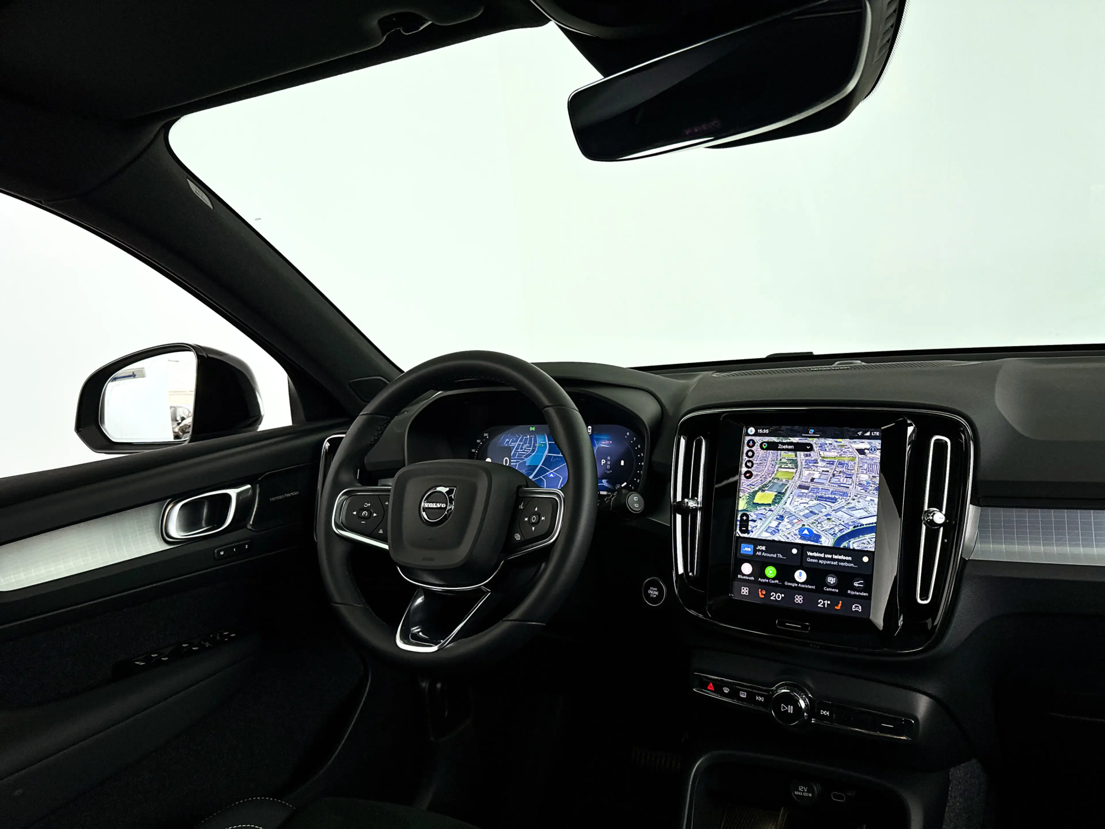 Volvo XC40 B4 Plus Black Edition | Panoramadak | 360° camera — photo 3
