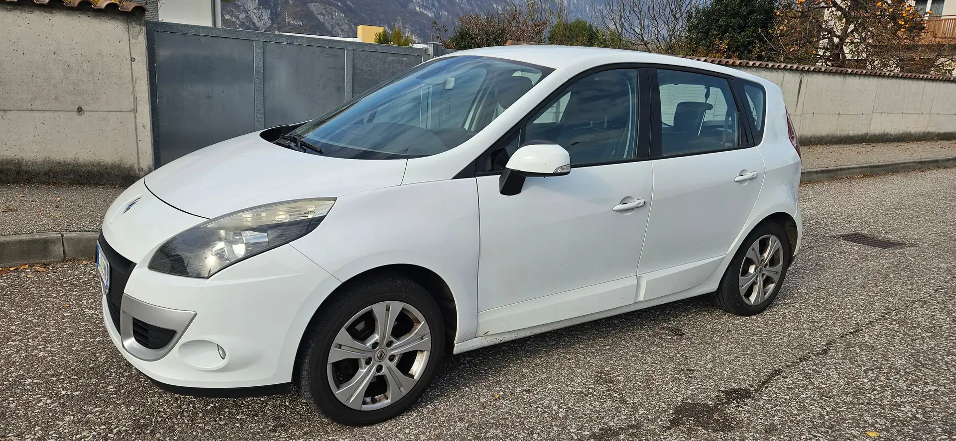 Renault Scenic GANCIO TRAINO  1.5 dci Dynamique 110cv Weiß - 2