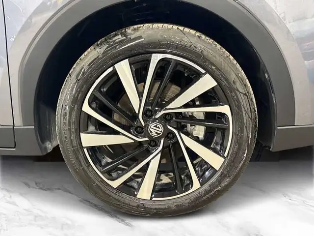 MG ZS view 8