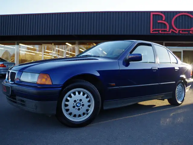 BMW 318 318IS BERLINE IS