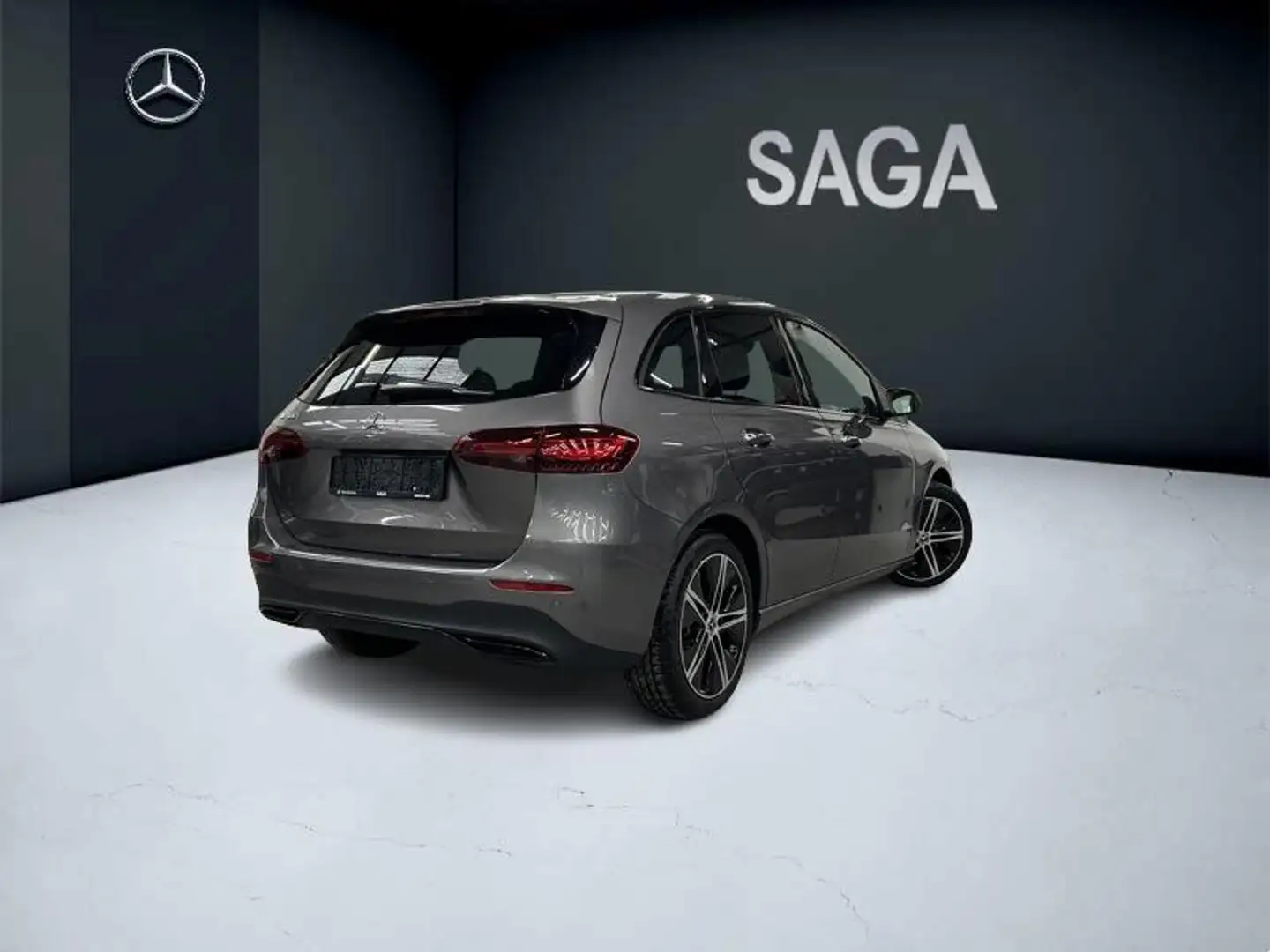 Mercedes-Benz B 180 Luxury Line Toit Pano Pack Night Grijs - 2