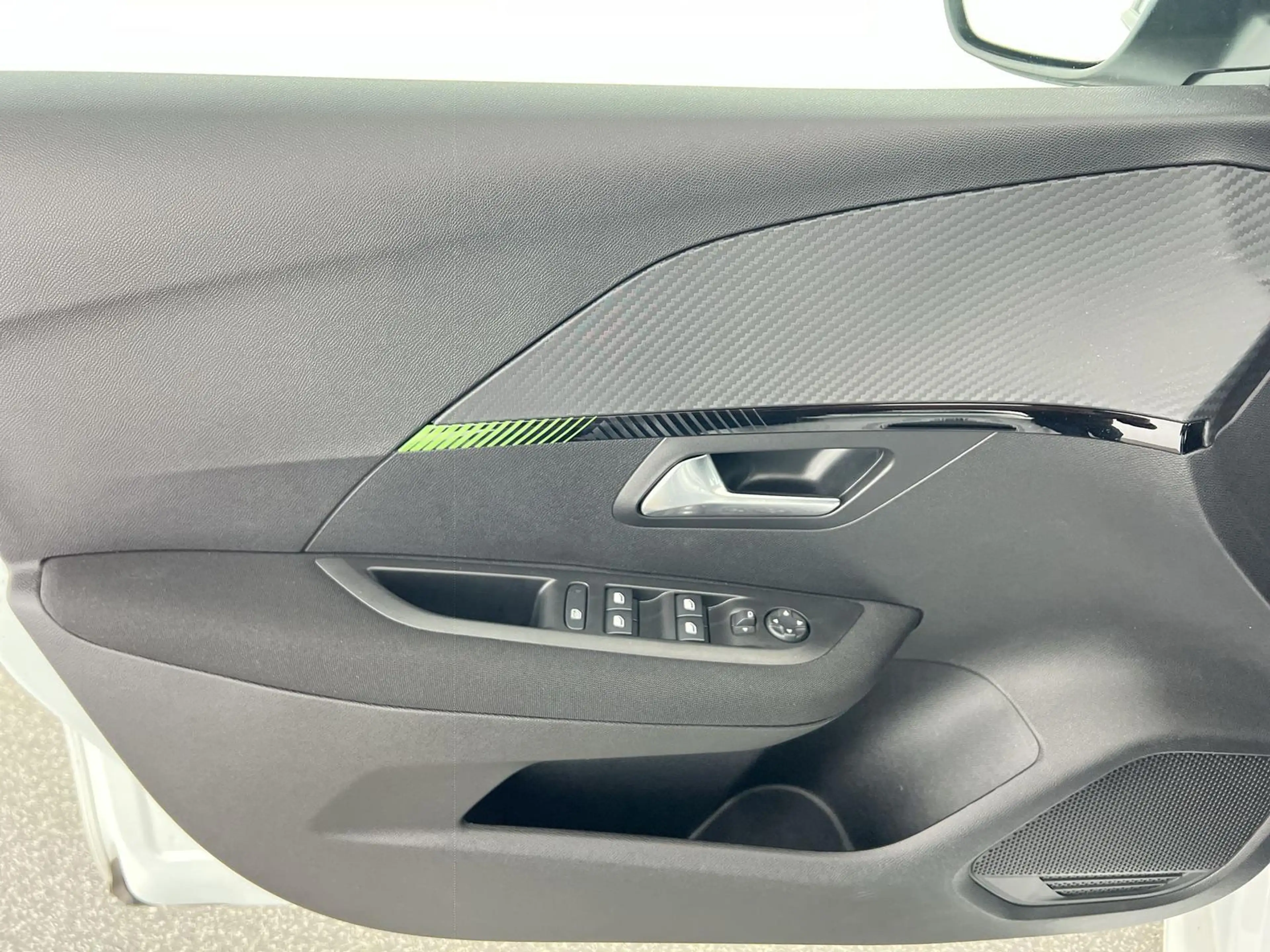 Peugeot 208 Active 1.2* — photo 10