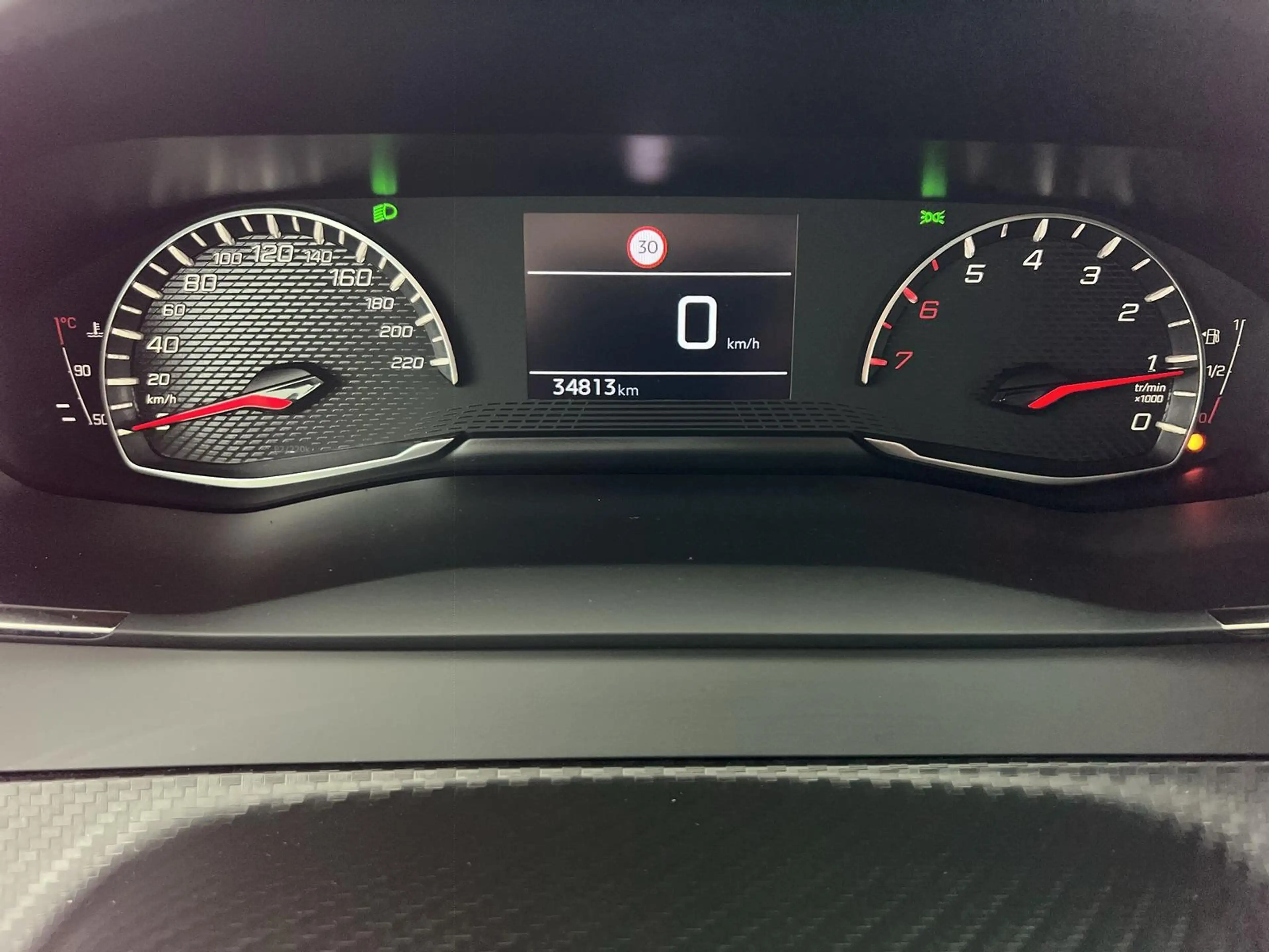Peugeot 208 Active 1.2* — photo 11