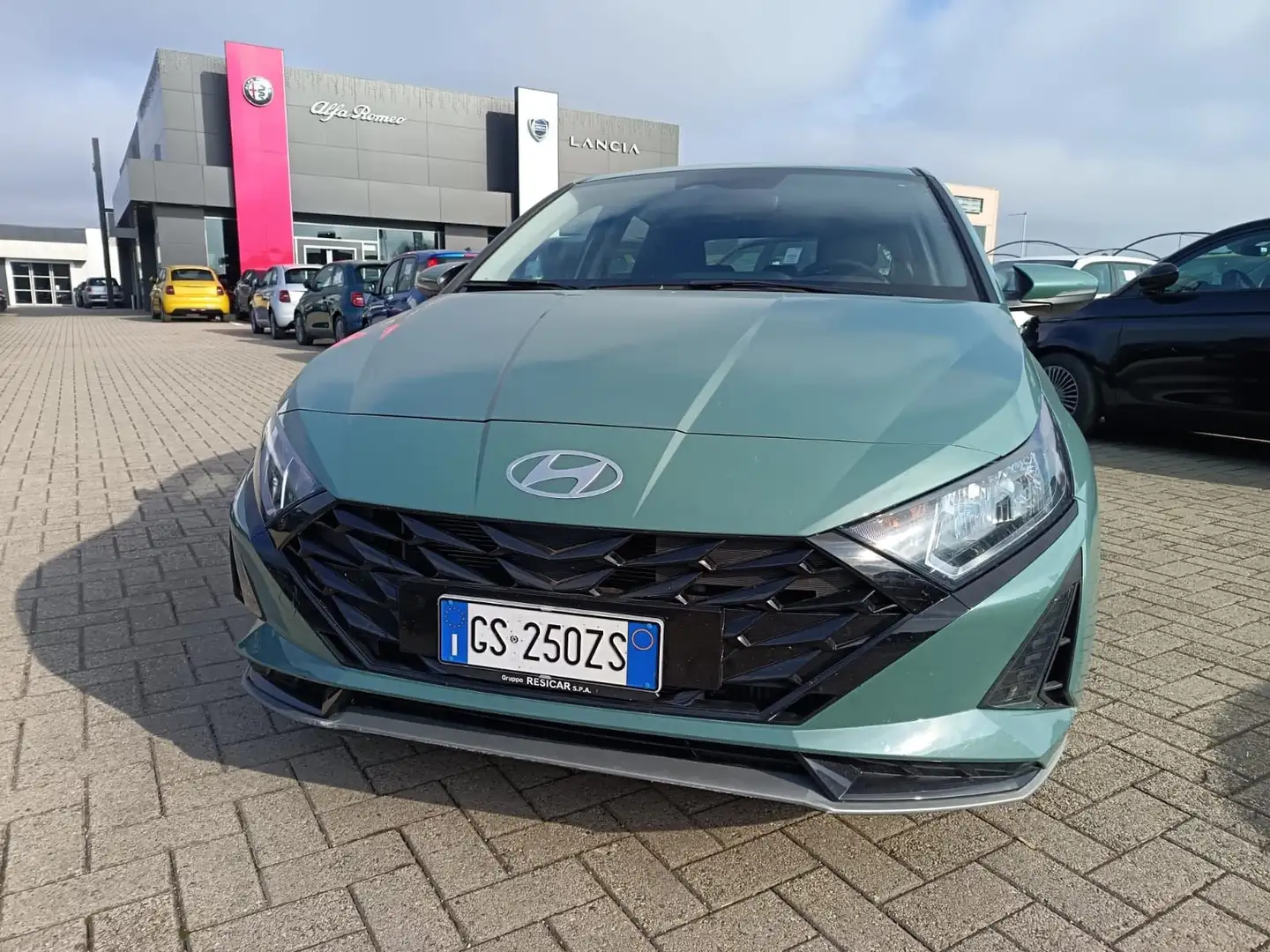 Hyundai i20 i20 1.0 T-GDI 48V iMT Connectline Verde - 2